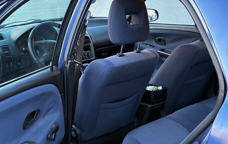 Mitsubishi Carisma I, 2002 год, 250 000 рублей, 9 фотография