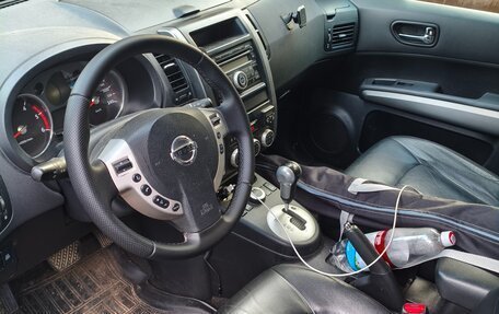 Nissan X-Trail, 2010 год, 1 000 000 рублей, 2 фотография