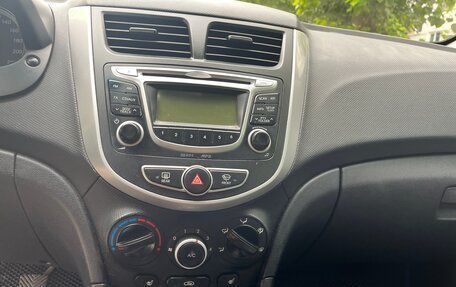 Hyundai Solaris II рестайлинг, 2013 год, 537 000 рублей, 9 фотография