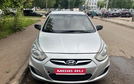 Hyundai Solaris II рестайлинг, 2013 год, 537 000 рублей, 6 фотография