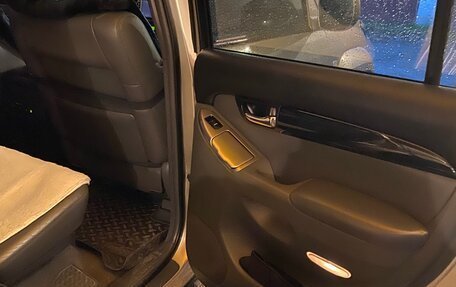 Toyota Land Cruiser Prado 120 рестайлинг, 2008 год, 2 600 000 рублей, 7 фотография