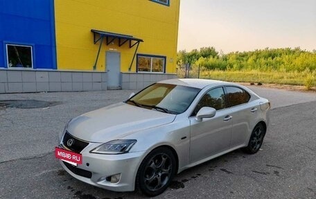 Lexus IS II рестайлинг 2, 2006 год, 890 000 рублей, 2 фотография