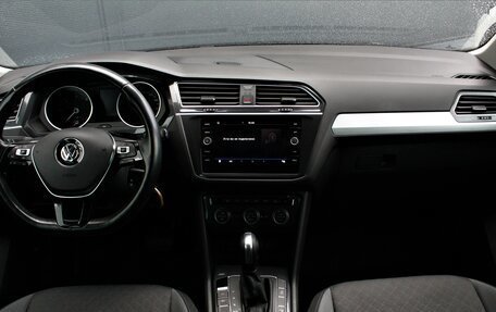 Volkswagen Tiguan II, 2020 год, 2 695 000 рублей, 8 фотография