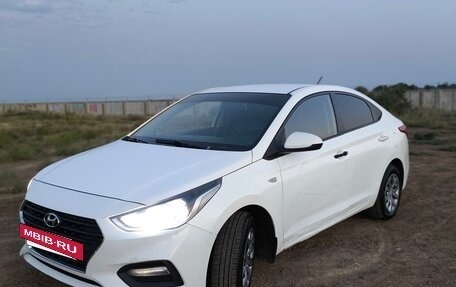 Hyundai Solaris II рестайлинг, 2019 год, 950 000 рублей, 3 фотография