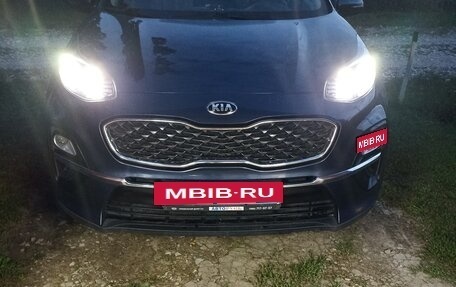 KIA Sportage IV рестайлинг, 2020 год, 2 300 000 рублей, 2 фотография