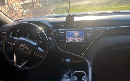 Toyota Camry, 2018 год, 2 500 000 рублей, 7 фотография