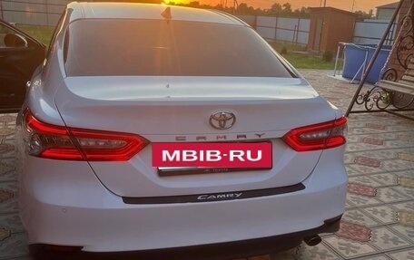 Toyota Camry, 2018 год, 2 500 000 рублей, 5 фотография