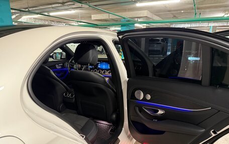 Mercedes-Benz E-Класс, 2021 год, 7 000 000 рублей, 11 фотография