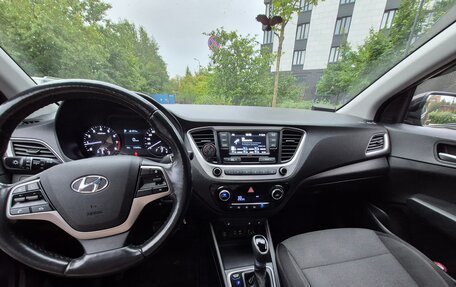 Hyundai Solaris II рестайлинг, 2018 год, 1 030 000 рублей, 3 фотография