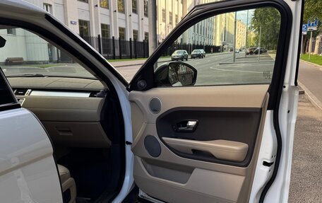 Land Rover Range Rover Evoque I, 2015 год, 2 200 000 рублей, 13 фотография