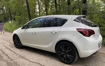 Opel Astra J, 2011 год, 650 000 рублей, 1 фотография