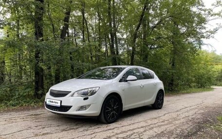 Opel Astra J, 2011 год, 650 000 рублей, 5 фотография