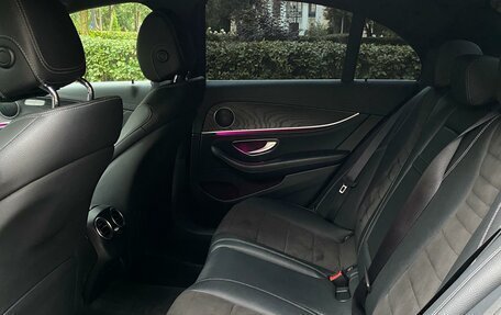 Mercedes-Benz E-Класс, 2020 год, 3 750 000 рублей, 16 фотография