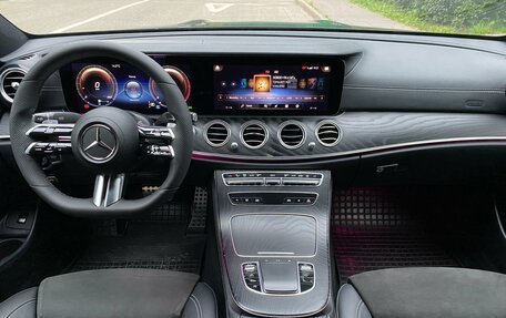 Mercedes-Benz E-Класс, 2020 год, 3 750 000 рублей, 15 фотография