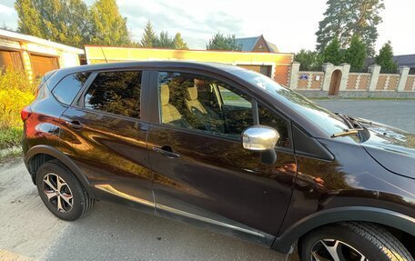 Renault Kaptur I рестайлинг, 2017 год, 900 000 рублей, 8 фотография