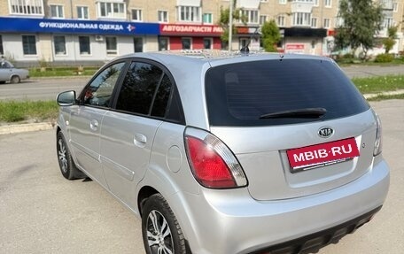 KIA Rio II, 2010 год, 585 000 рублей, 2 фотография
