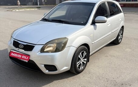 KIA Rio II, 2010 год, 585 000 рублей, 3 фотография