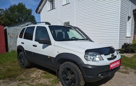 Chevrolet Niva I рестайлинг, 2016 год, 650 000 рублей, 3 фотография