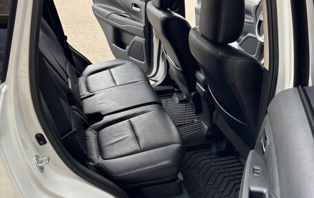 Mitsubishi Outlander III рестайлинг 3, 2014 год, 1 599 999 рублей, 5 фотография