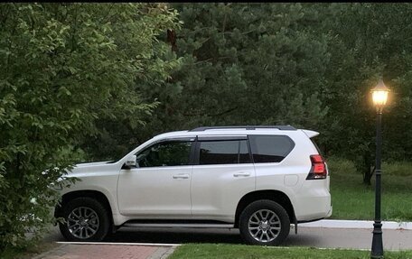 Toyota Land Cruiser Prado 150 рестайлинг 2, 2019 год, 6 400 000 рублей, 4 фотография