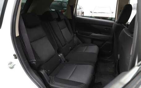 Mitsubishi Outlander III рестайлинг 3, 2019 год, 1 980 000 рублей, 7 фотография