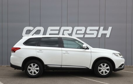 Mitsubishi Outlander III рестайлинг 3, 2019 год, 1 980 000 рублей, 5 фотография