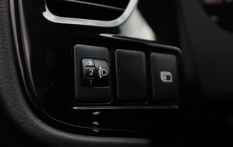 Mitsubishi Outlander III рестайлинг 3, 2019 год, 1 980 000 рублей, 14 фотография