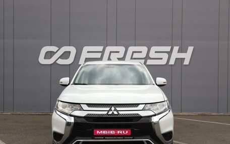 Mitsubishi Outlander III рестайлинг 3, 2019 год, 1 980 000 рублей, 3 фотография