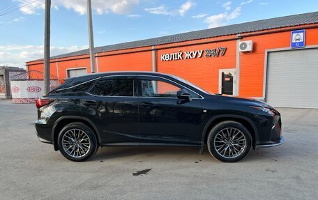 Lexus RX IV рестайлинг, 2017 год, 2 600 000 рублей, 10 фотография