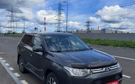 Mitsubishi Outlander III рестайлинг 3, 2013 год, 1 400 000 рублей, 1 фотография