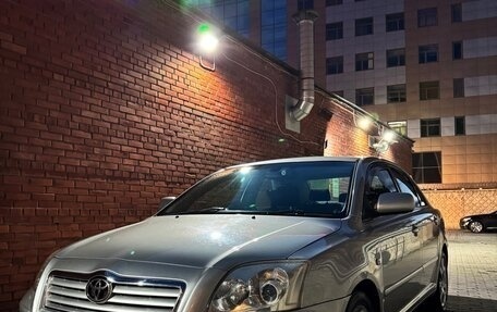 Toyota Avensis III рестайлинг, 2004 год, 800 000 рублей, 2 фотография