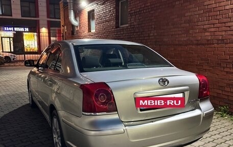 Toyota Avensis III рестайлинг, 2004 год, 800 000 рублей, 4 фотография