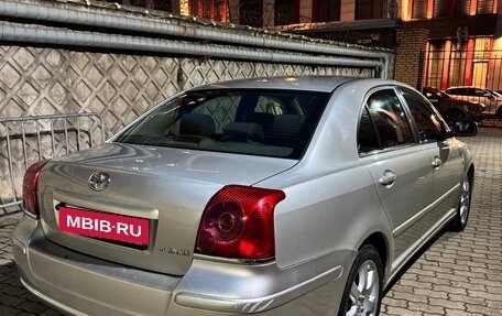 Toyota Avensis III рестайлинг, 2004 год, 800 000 рублей, 6 фотография