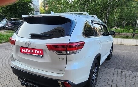 Toyota Highlander III, 2018 год, 3 600 000 рублей, 4 фотография