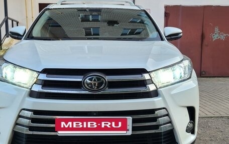 Toyota Highlander III, 2018 год, 3 600 000 рублей, 7 фотография