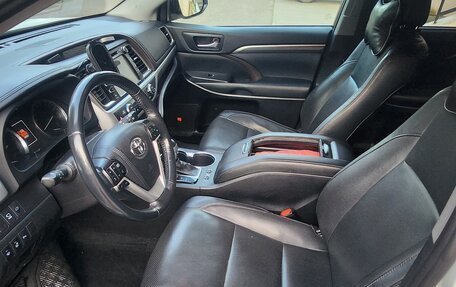 Toyota Highlander III, 2018 год, 3 600 000 рублей, 14 фотография
