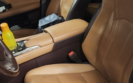 Lexus RX IV рестайлинг, 2018 год, 4 200 000 рублей, 8 фотография