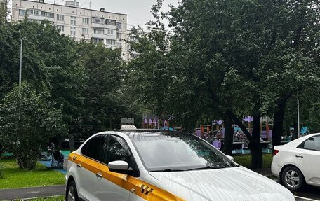 Volkswagen Polo VI (EU Market), 2018 год, 670 000 рублей, 3 фотография