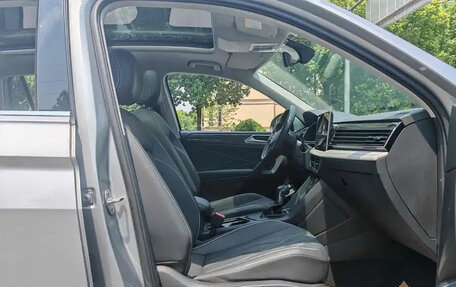 Volkswagen Tiguan II, 2021 год, 2 255 123 рублей, 12 фотография