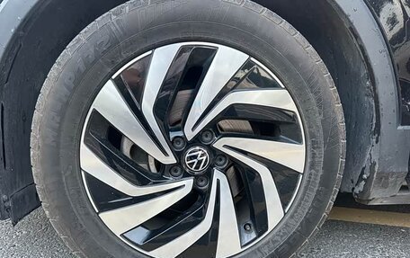 Volkswagen Tiguan II, 2022 год, 2 550 000 рублей, 9 фотография