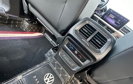 Volkswagen Tiguan II, 2022 год, 2 550 000 рублей, 13 фотография