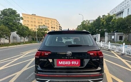 Volkswagen Tiguan II, 2022 год, 2 550 000 рублей, 6 фотография
