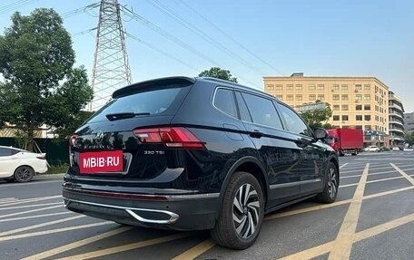 Volkswagen Tiguan II, 2022 год, 2 550 000 рублей, 7 фотография