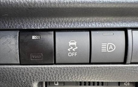 Toyota Harrier, 2022 год, 2 540 000 рублей, 15 фотография