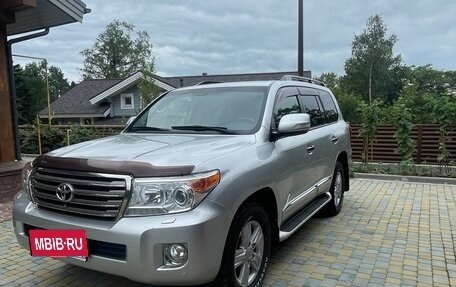 Toyota Land Cruiser 200, 2014 год, 4 550 000 рублей, 8 фотография