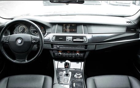 BMW 5 серия, 2014 год, 2 100 000 рублей, 8 фотография
