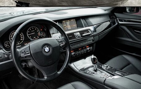 BMW 5 серия, 2014 год, 2 100 000 рублей, 10 фотография