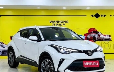 Toyota C-HR I рестайлинг, 2022 год, 1 860 000 рублей, 3 фотография