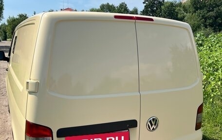 Volkswagen Transporter T5 рестайлинг, 2011 год, 1 095 000 рублей, 5 фотография