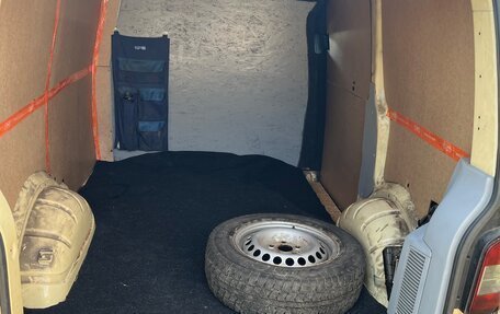 Volkswagen Transporter T5 рестайлинг, 2011 год, 1 095 000 рублей, 10 фотография